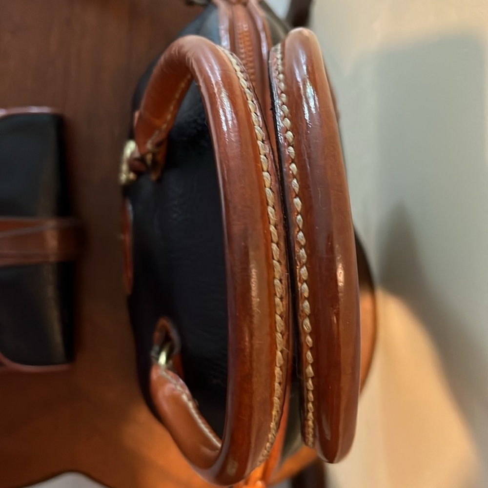 Dooney & Bourke all weather leather inside & out satchel  shoulder bag & Wallet - Picture 6 of 17